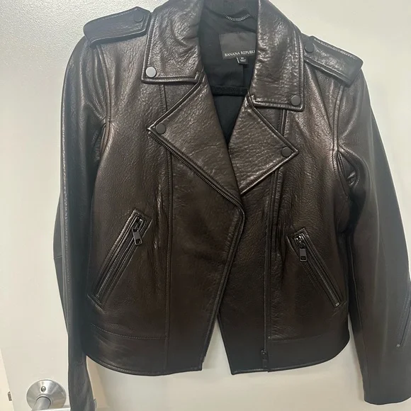 Banana Republic essential Black Leather Moto Jacket - Picture 7 of 12